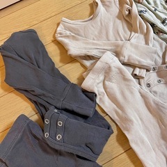 ボディ肌着5セット＋パンツ4本の画像