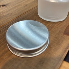 【あげます】すりガラス瓶(2oz)とアルミの蓋　100個以上の画像