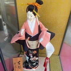 ケース付人形　　サイズ:約43X 33X65cm      無料❣️の画像