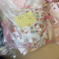 女の子のベビー服の画像
