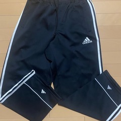 adidasメンズジャージセットアップの画像