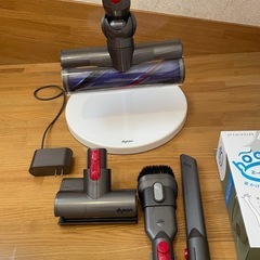 ダイソンv11 sv14 掃除機　純正スタンド付き　ジャンク品の画像