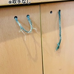 キッチン食器棚の画像