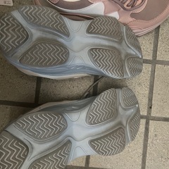 しまむら　スニーカーの画像