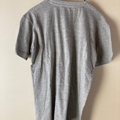 トミーヒルフィガー　グレー　Tシャツ　Sの画像