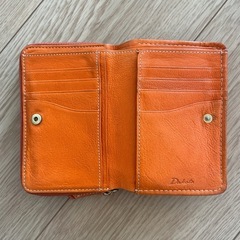 ダコタ　二つ折り財布の画像
