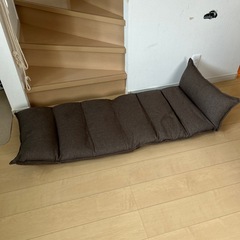 座椅子　ローチェア　茶系の画像