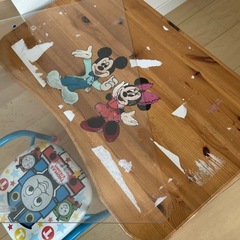 幼児用の机と椅子　ベビーキッズ　テーブルローチェアの画像
