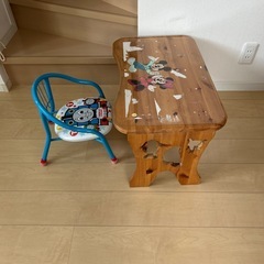 幼児用の机と椅子　ベビーキッズ　テーブルローチェアの画像