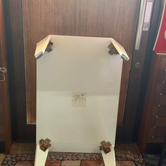 白いローテーブル 折りたたみ可の画像