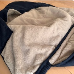 はらぺこあおむしベビーケープの画像