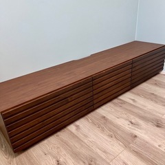 テレビボードの画像
