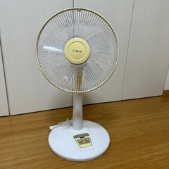 リビング扇風機　２台　　1台リモコン付きの画像
