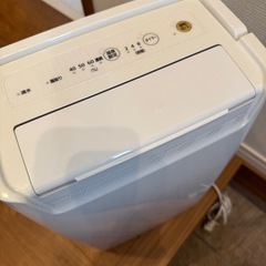 アイリスオーヤマ　除湿機の画像