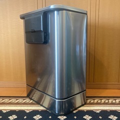 ジャンク　simplehuman レギュラータンクセンサーカンの画像