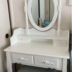 アンティーク クラシックドレッサー スツールの画像