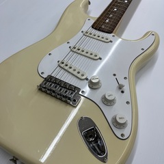Fernandes フェルナンデス エレキギター FST-50 石ロゴ ストラトキャスターモデル  楽器 弦楽器　のご紹介です！  の画像
