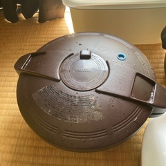 プラスチック容器、陶器まとめて
の画像