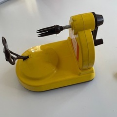 りんご皮剥き器とりんごカッターの画像