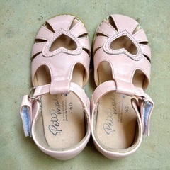 petit mainプティマイン ハートサンダル ピンク16cmの画像