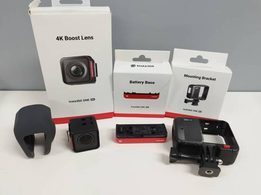 Insta360 ONE RS/レンズ/バッテリーベース/マウントブラケット/まとめ売り！