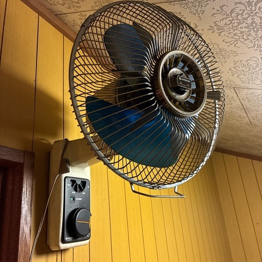 壁掛け扇風機
