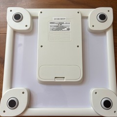 OMRON  カラダスキャン　体重計
の画像