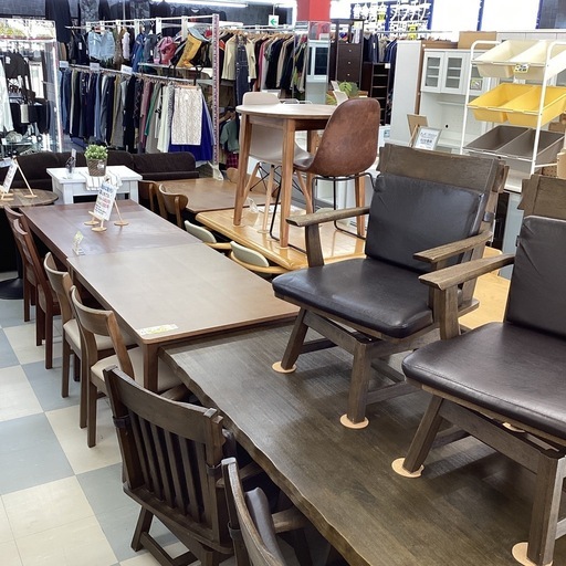 ⭐️春日市⭐️７点ダイニングセット⭐️７点⭐️ダイニング⭐️天然木⭐️大人数⭐️高級感⭐️定価228,000円⭐️No1917
