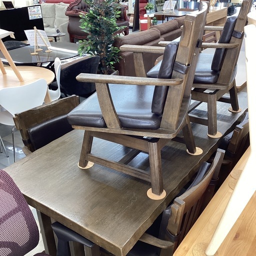⭐️春日市⭐️７点ダイニングセット⭐️７点⭐️ダイニング⭐️天然木⭐️大人数⭐️高級感⭐️定価228,000円⭐️No1917