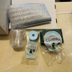 美品メダカ稚魚針子ケース➕小物(新品)の画像