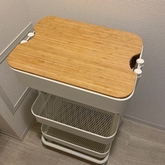 【無料／引き取り限定】IKEA ロースコグ ワゴン 蓋付き ホワイトの画像