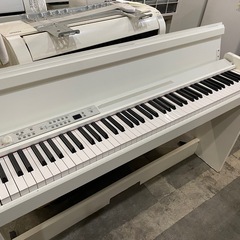 土日営業中⭐️若干シミあり　椅子無し　KORG(コルグ)電子ピアノの画像