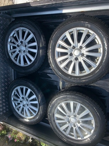 スタッドレス16インチ205/60R16