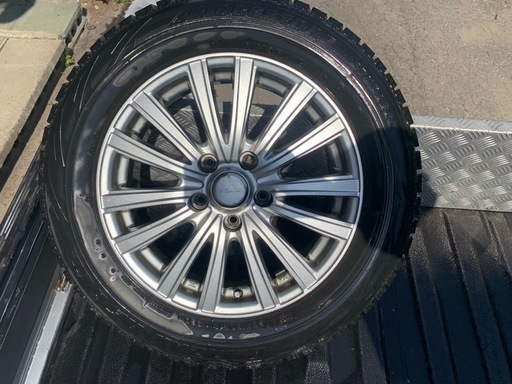 スタッドレス16インチ205/60R16