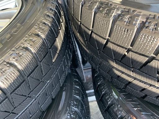スタッドレス16インチ205/60R16