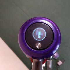 【3000円】ダイソン掃除機(付属品あり、スタンド付き)の画像