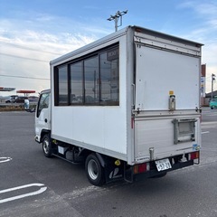 いすゞエルフ　キッチンカー、移動事務所、トリミング、サロン、ネイルサロンの画像