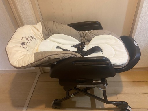 コンビ　ハイローチェア