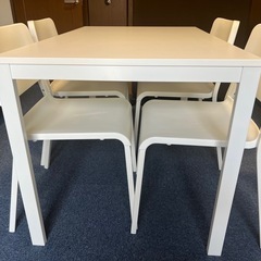 美品 IKEAイケア 伸縮式ダイニングテーブル❗️椅子4脚付きの画像