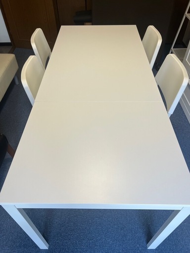 美品 IKEAイケア 伸縮式ダイニングテーブル❗️椅子4脚付き