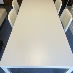 美品 IKEAイケア 伸縮式ダイニングテーブル❗️椅子4脚付きの画像