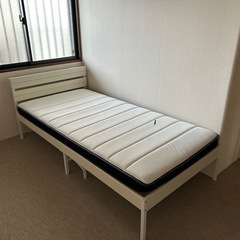 ベッドフレーム マットレス付の画像
