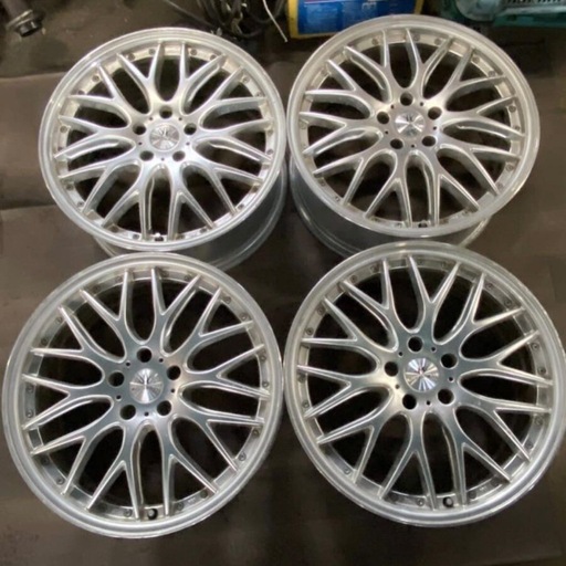 ロクサーニホイール19インチ