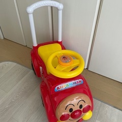 アンパンマンカー 足けリ乗用玩具の画像