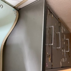 スチール机の画像