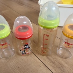ピジョン　哺乳瓶ケースセット　160ml  240ml  Ｌ乳首の画像