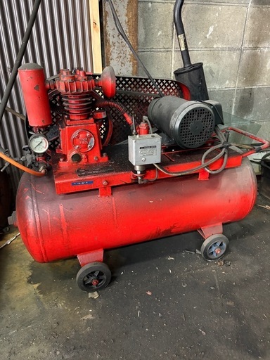 大阪のライ様　コンプレッサー写真