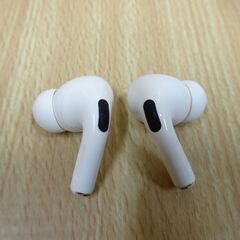 (MM-574)Apple AirPods Pro 第1世代 A2083 A2084 充電ケース A2190 中古の画像