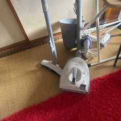 布団電気ストーブゴルフパター掃除機の画像