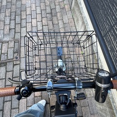 【ほぼ新品】折りたたみ自転車 + 空気入れ付きの画像